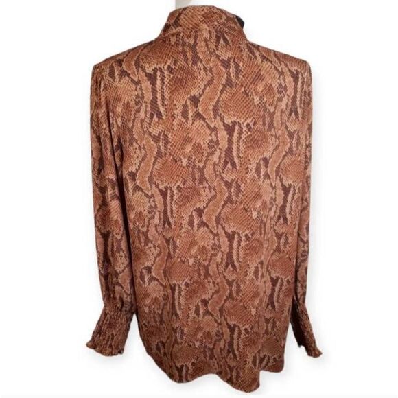EXPRESS SNAKESKIN BROWN PRINT SMOCKED CUFF SHIRT SZ.L NWT. - Picture 4 of 7